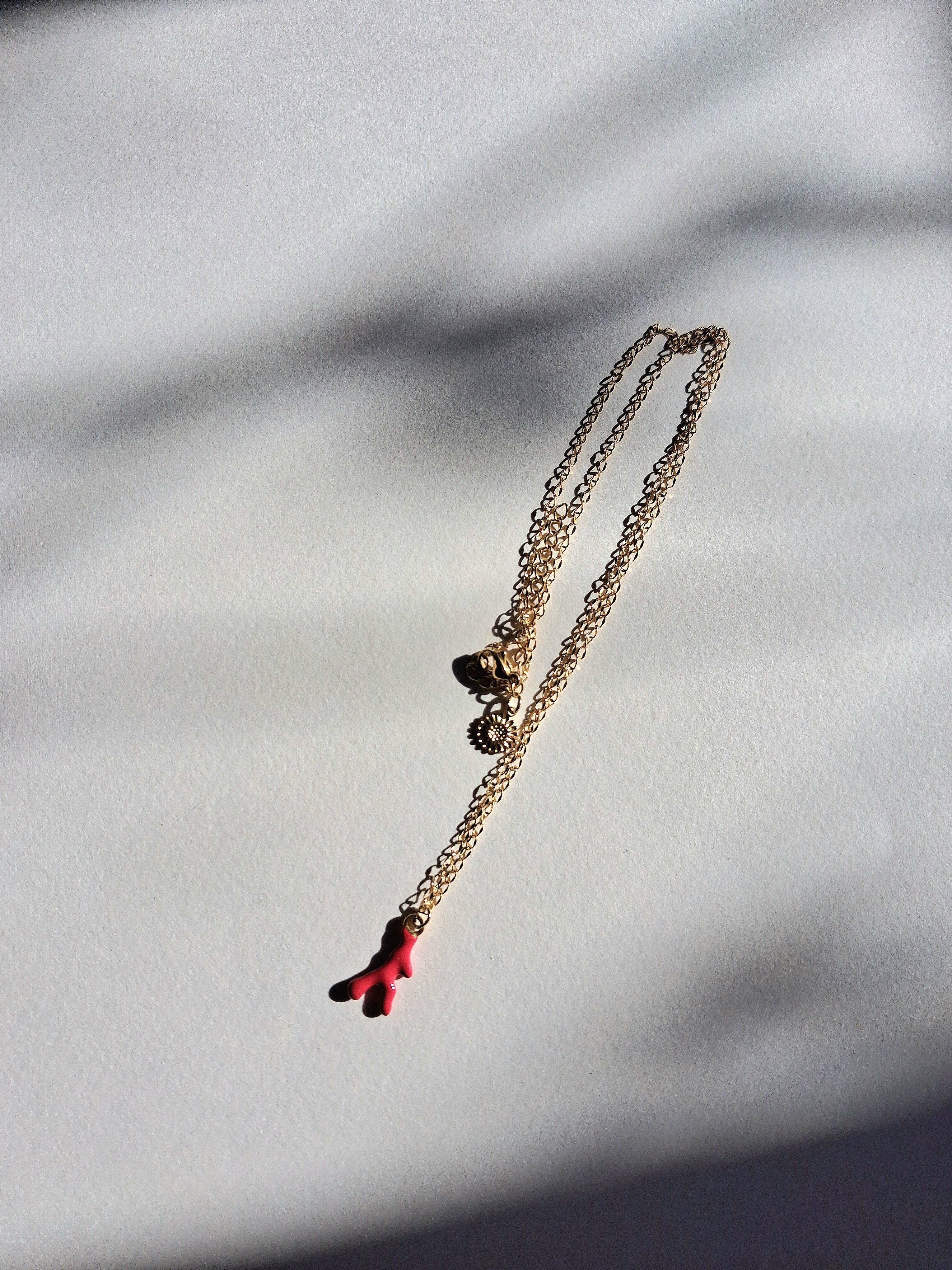 Collier pendentif corail