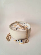 collier coquillage serti lapis lazuli