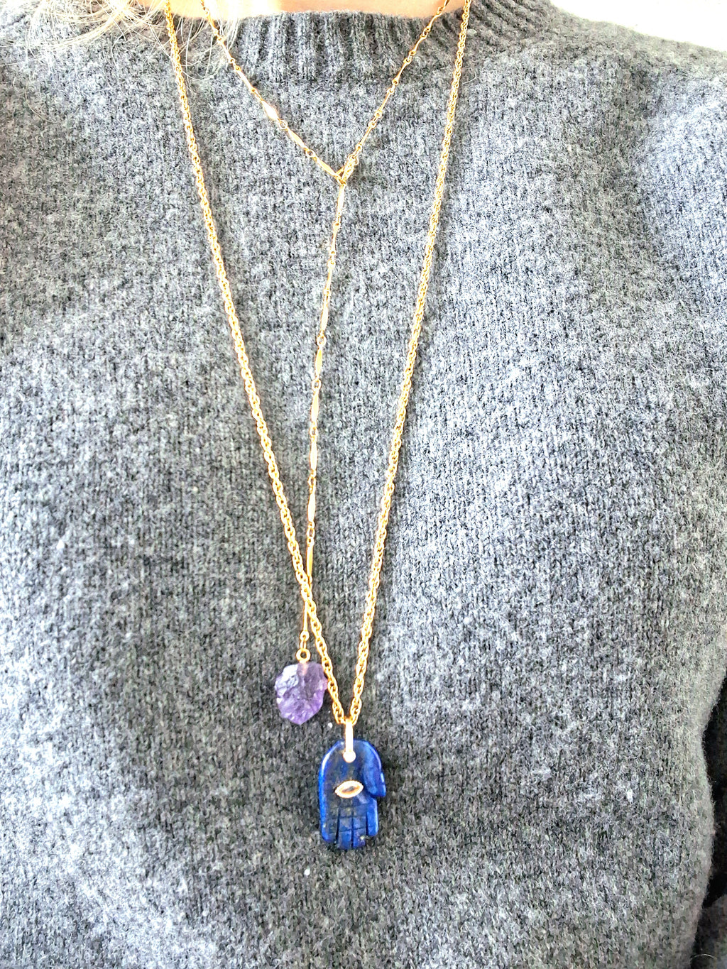 collier pendentif main