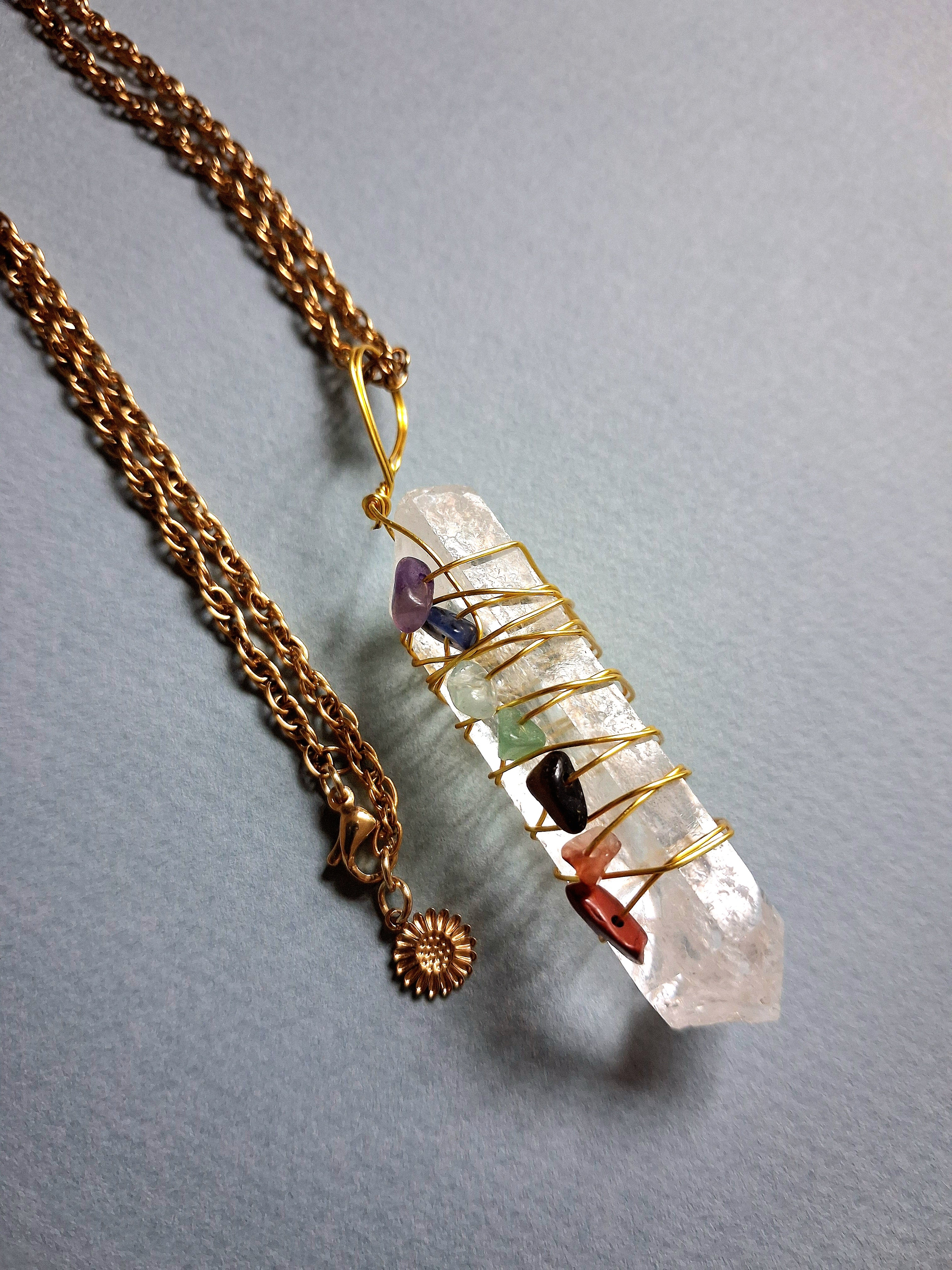 Collier et pendentif 7 chakras