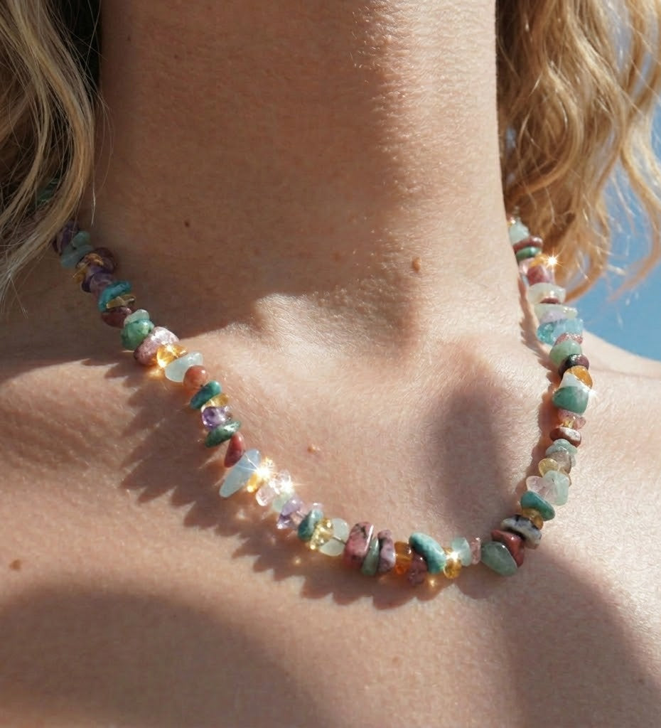 Collier pierres multicolores