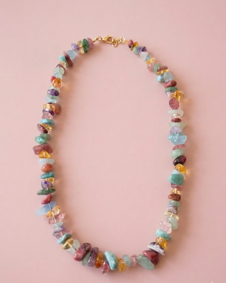 Collier pierres multicolores
